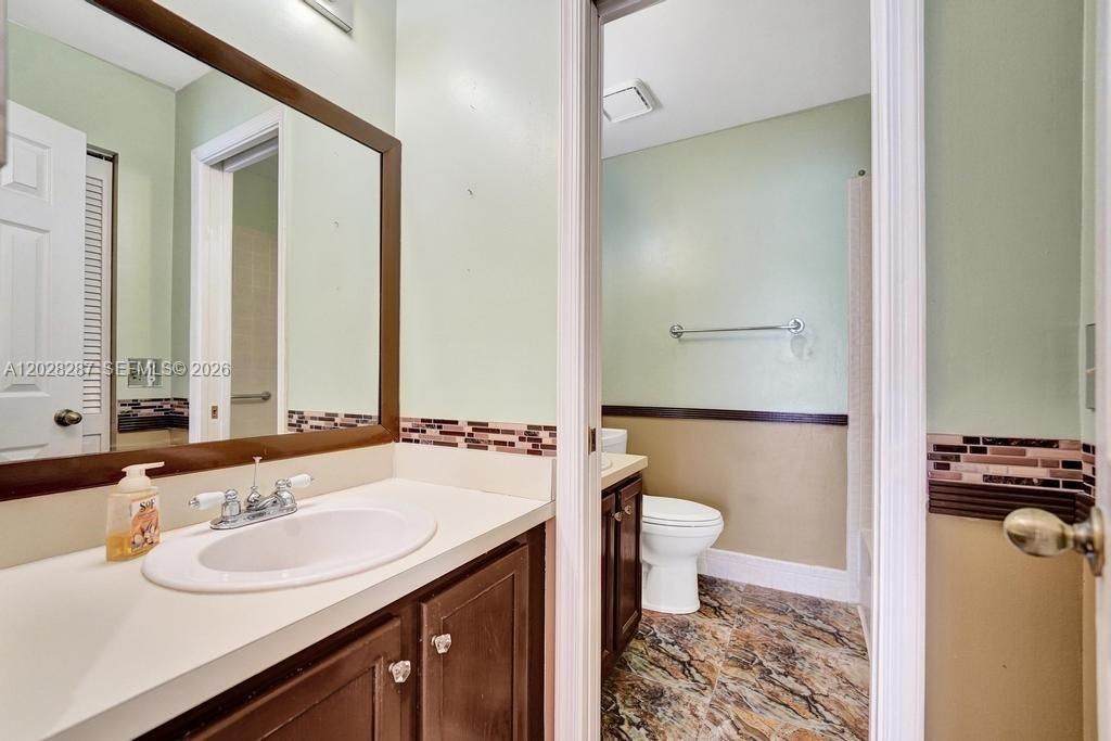 8860 Southern Orchard Rd S, Davie, FL 33328 Photo