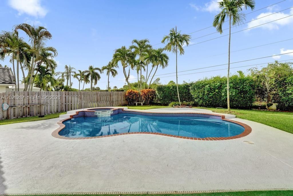 8860 Southern Orchard Rd S, Davie, FL 33328 Photo