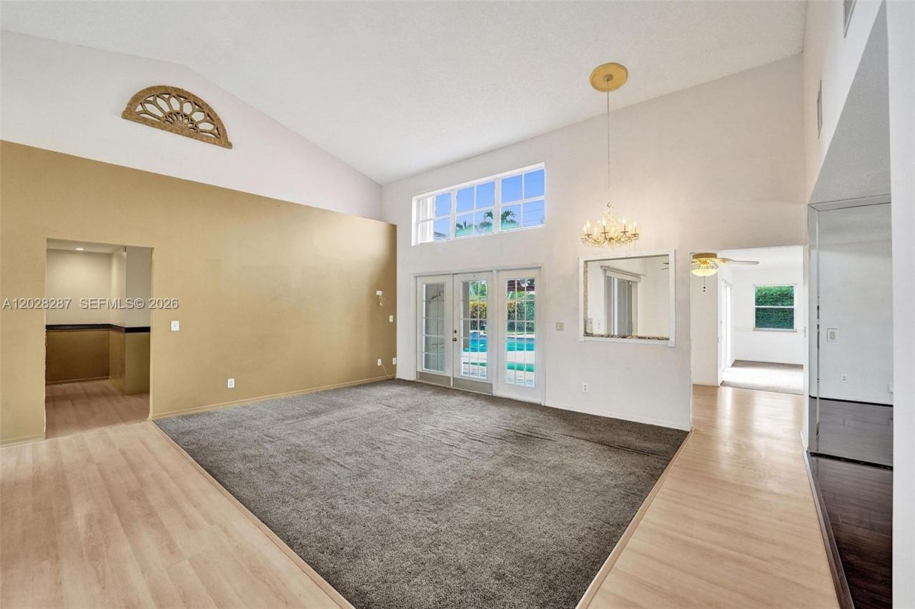 8860 Southern Orchard Rd S, Davie, FL 33328 Photo