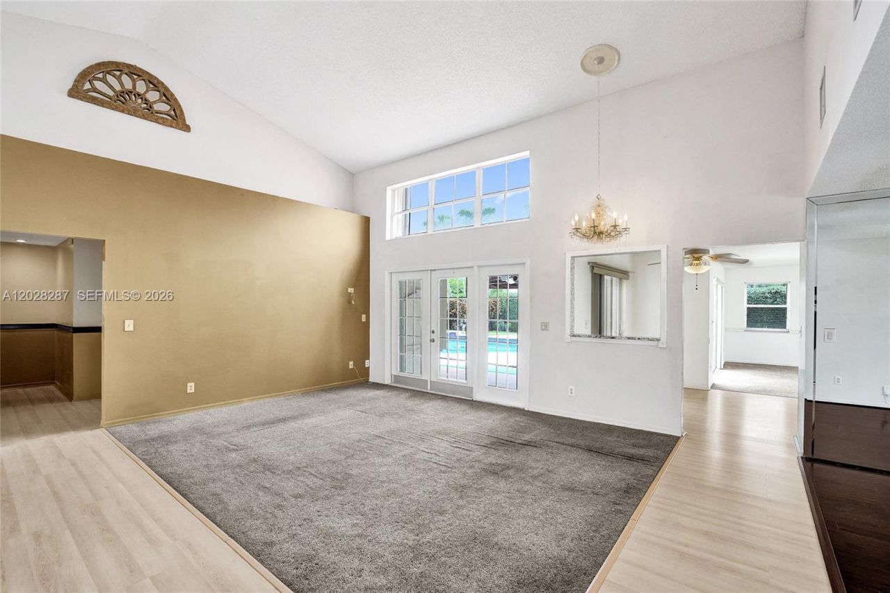 8860 Southern Orchard Rd S, Davie, FL 33328 Photo