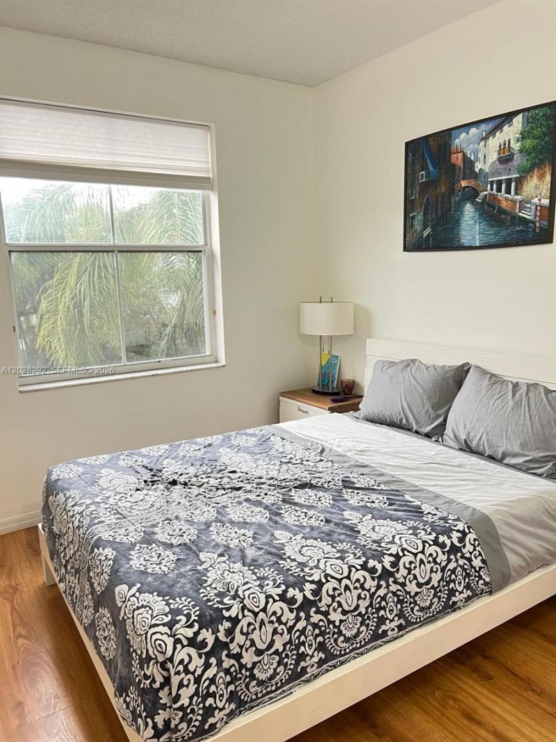1120 Papaya St , Hollywood, FL 33019 Photo