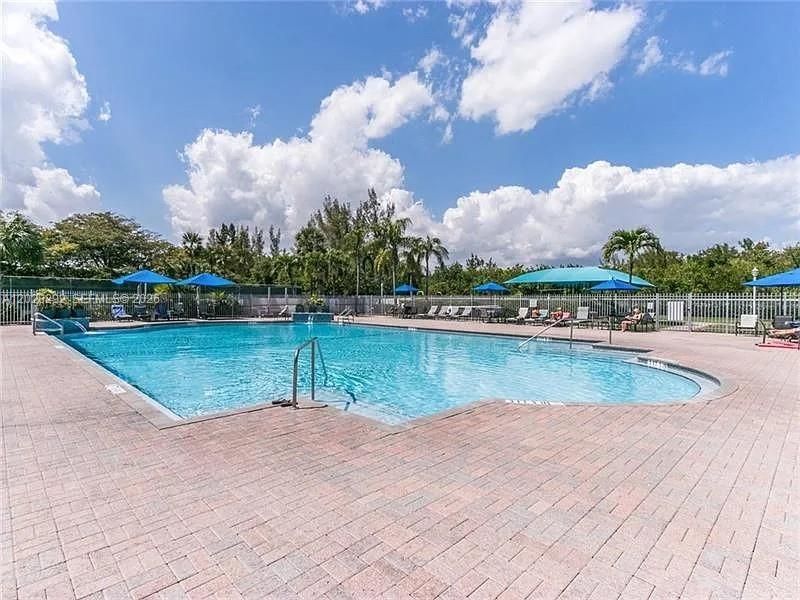 1120 Papaya St , Hollywood, FL 33019 Photo