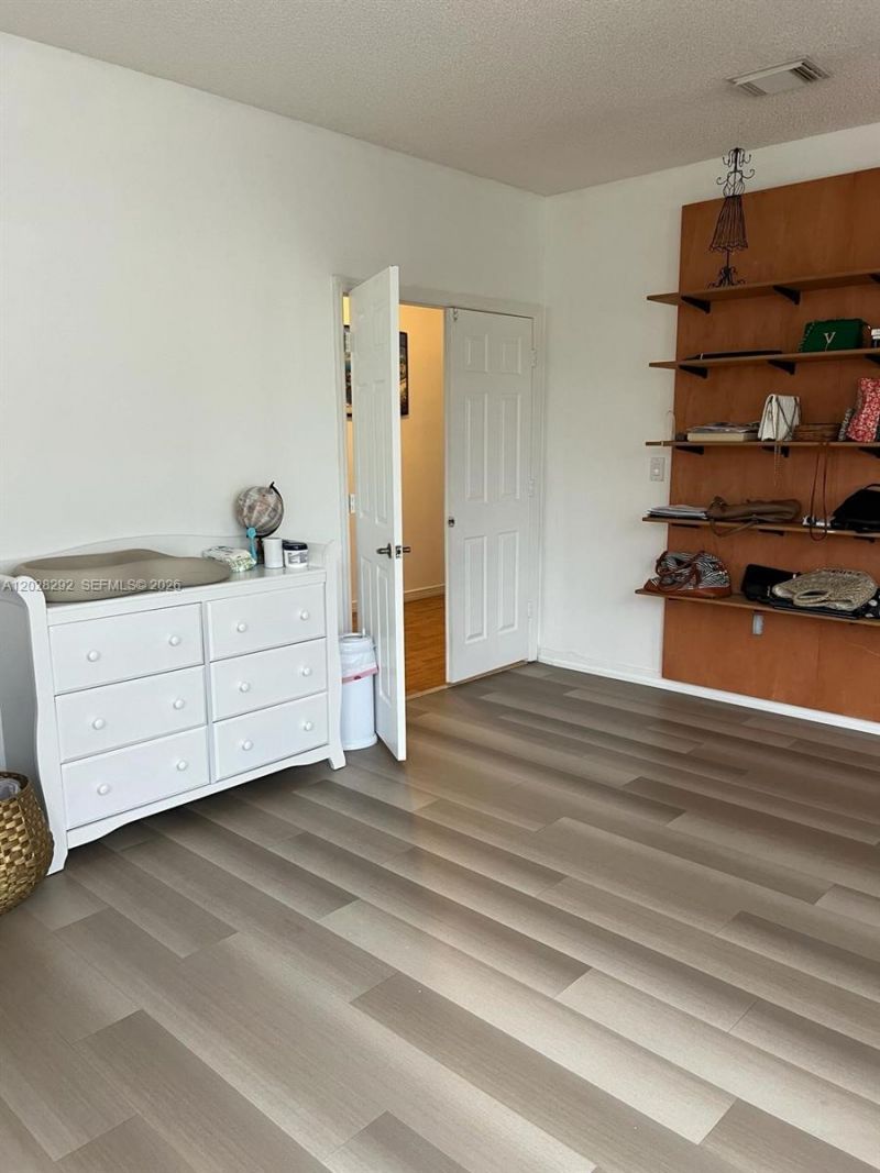 1120 Papaya St , Hollywood, FL 33019 Photo