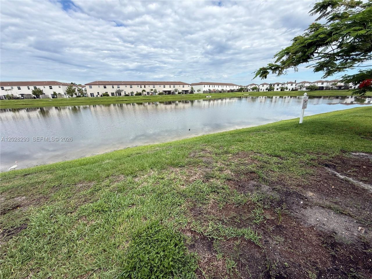 12856 NW 22nd Pl , Unit 12856, Miami, FL 33167 Photo