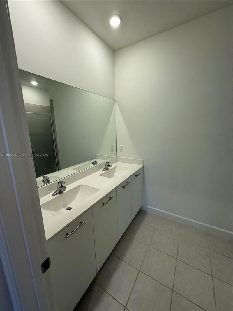 12856 NW 22nd Pl , Unit 12856, Miami, FL 33167 Photo