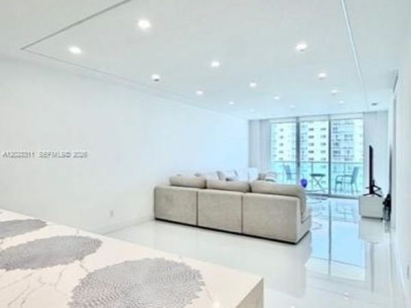 19390 Collins Ave , Unit 908, Sunny Isles Beach, FL 33160