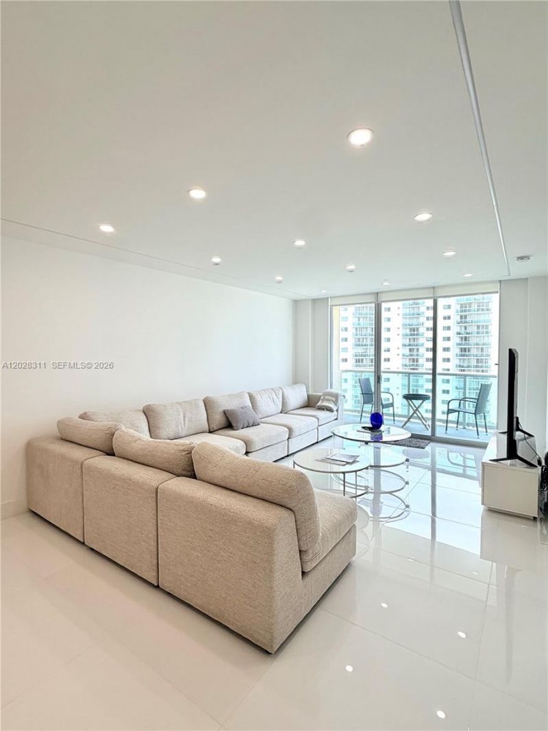 19390 Collins Ave , Unit 908, Sunny Isles Beach, FL 33160 Photo
