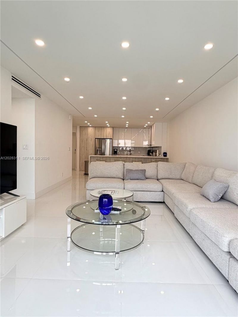 19390 Collins Ave , Unit 908, Sunny Isles Beach, FL 33160 Photo