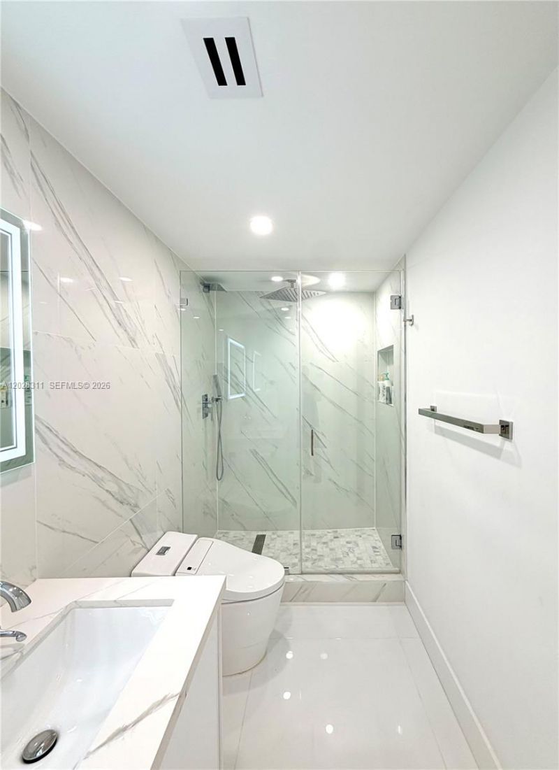 19390 Collins Ave , Unit 908, Sunny Isles Beach, FL 33160 Photo