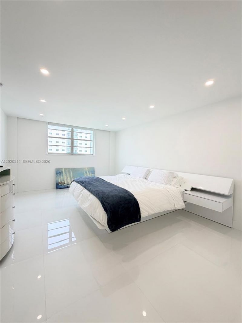 19390 Collins Ave , Unit 908, Sunny Isles Beach, FL 33160 Photo