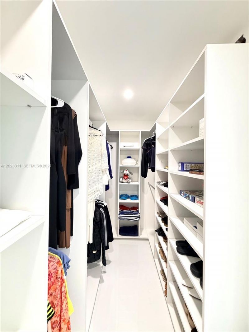 19390 Collins Ave , Unit 908, Sunny Isles Beach, FL 33160 Photo
