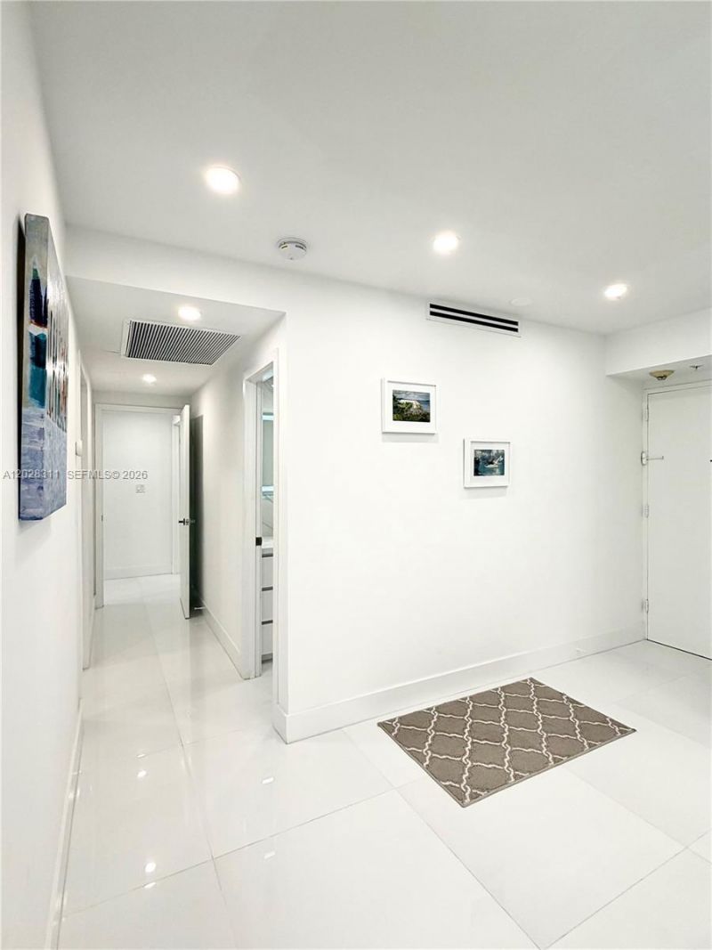 19390 Collins Ave , Unit 908, Sunny Isles Beach, FL 33160 Photo