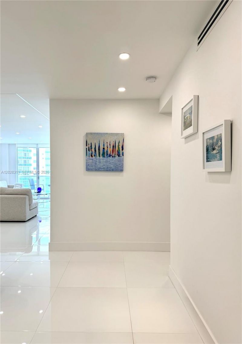 19390 Collins Ave , Unit 908, Sunny Isles Beach, FL 33160 Photo