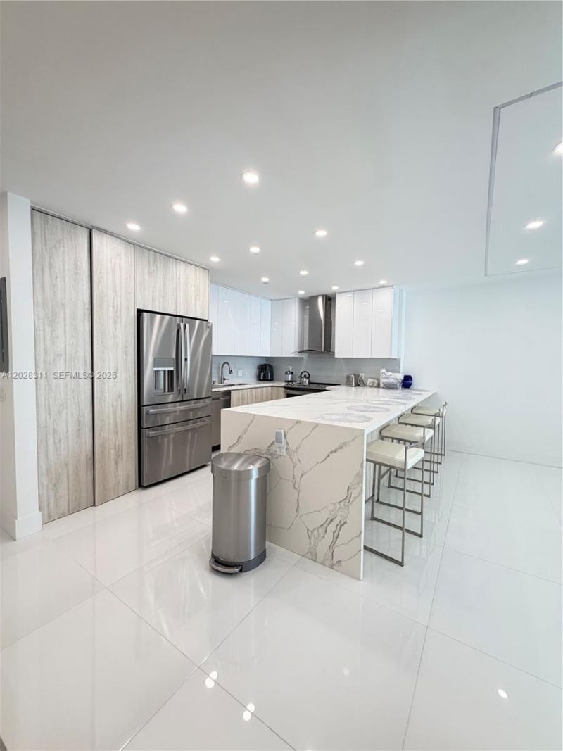 19390 Collins Ave , Unit 908, Sunny Isles Beach, FL 33160 Photo