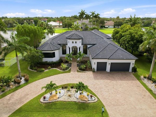 3250 W Stonebrook Cir , Davie, FL 33330