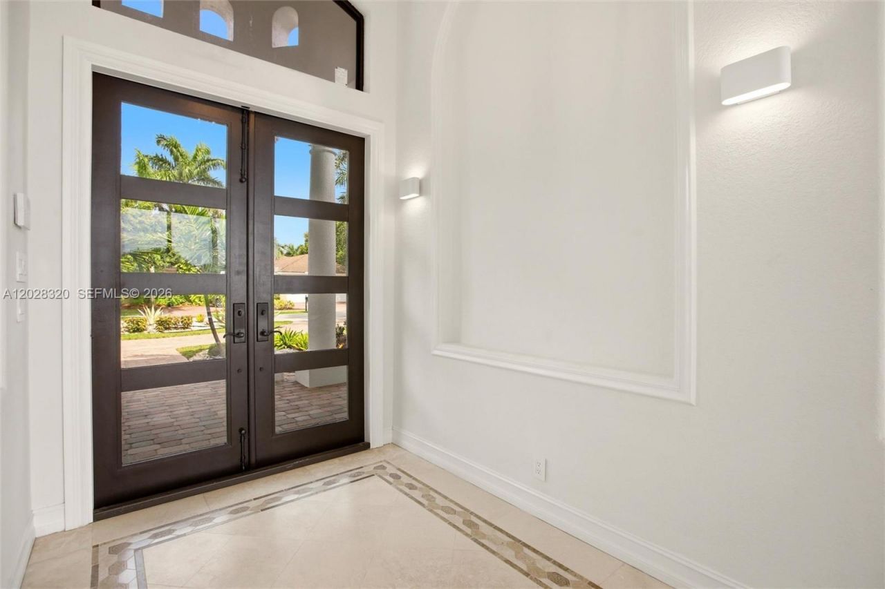 3250 W Stonebrook Cir , Davie, FL 33330 Photo