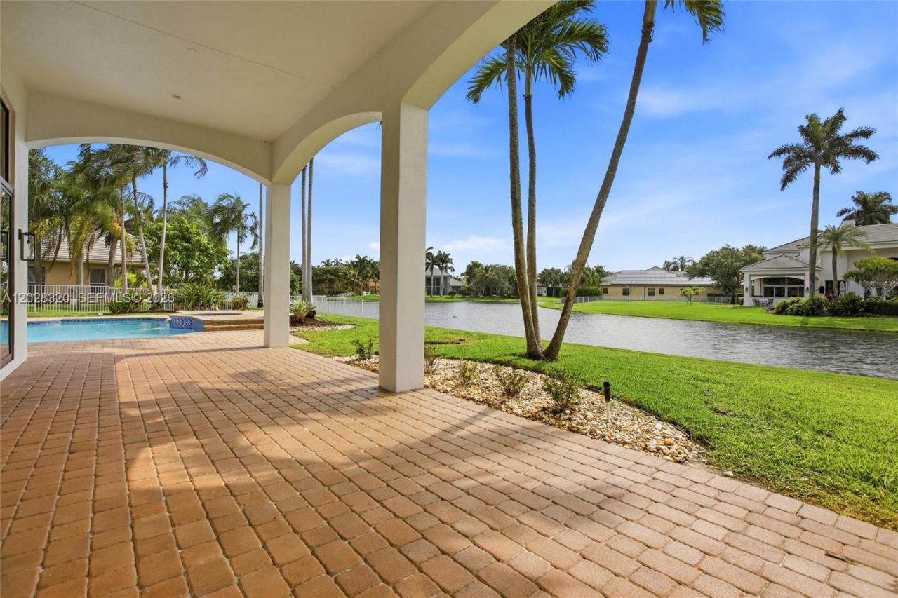 3250 W Stonebrook Cir , Davie, FL 33330 Photo