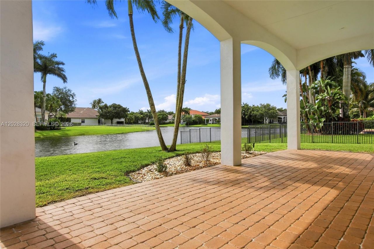 3250 W Stonebrook Cir , Davie, FL 33330 Photo