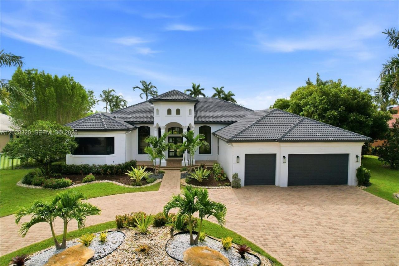 3250 W Stonebrook Cir , Davie, FL 33330 Photo