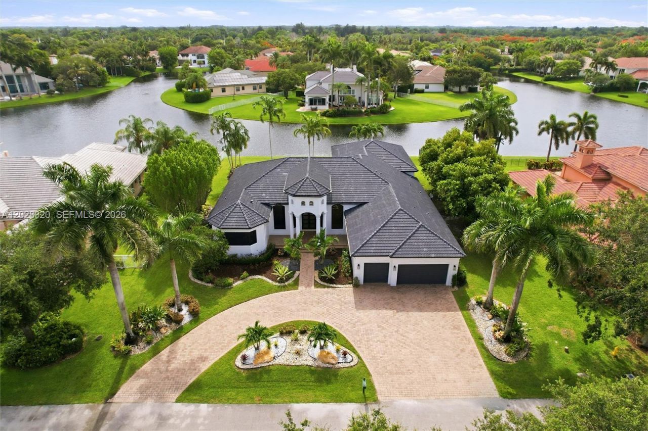3250 W Stonebrook Cir , Davie, FL 33330 Photo