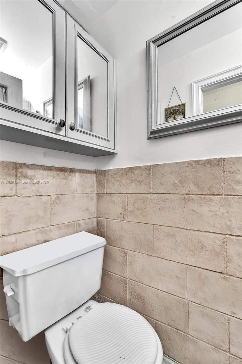 2631 NE 214th St , Unit 00, Miami, FL 33180 Photo