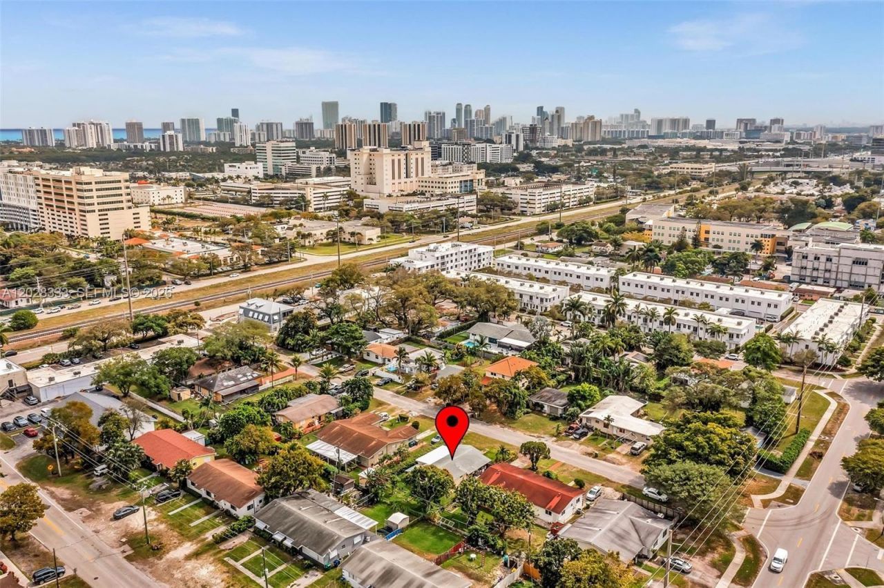 2631 NE 214th St , Unit 00, Miami, FL 33180 Photo
