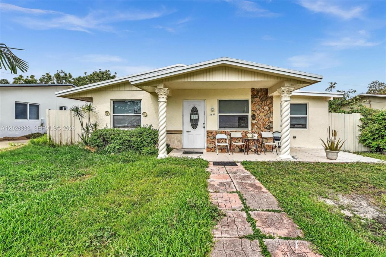 2631 NE 214th St , Unit 00, Miami, FL 33180 Photo