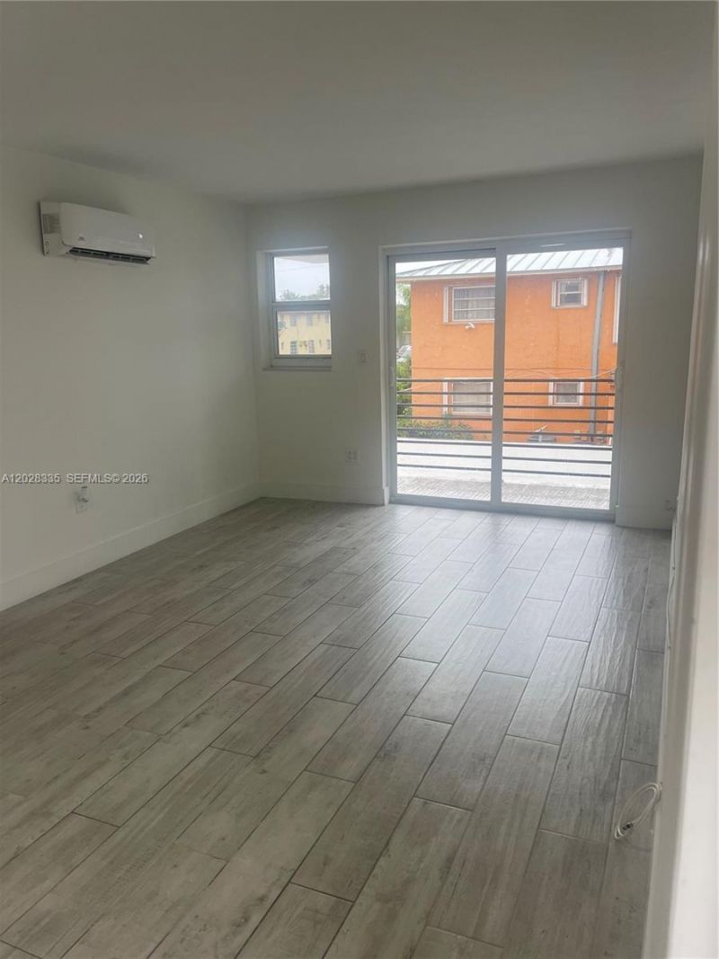 2008 SW 3rd St, Unit 4, Miami, FL 33135 Photo