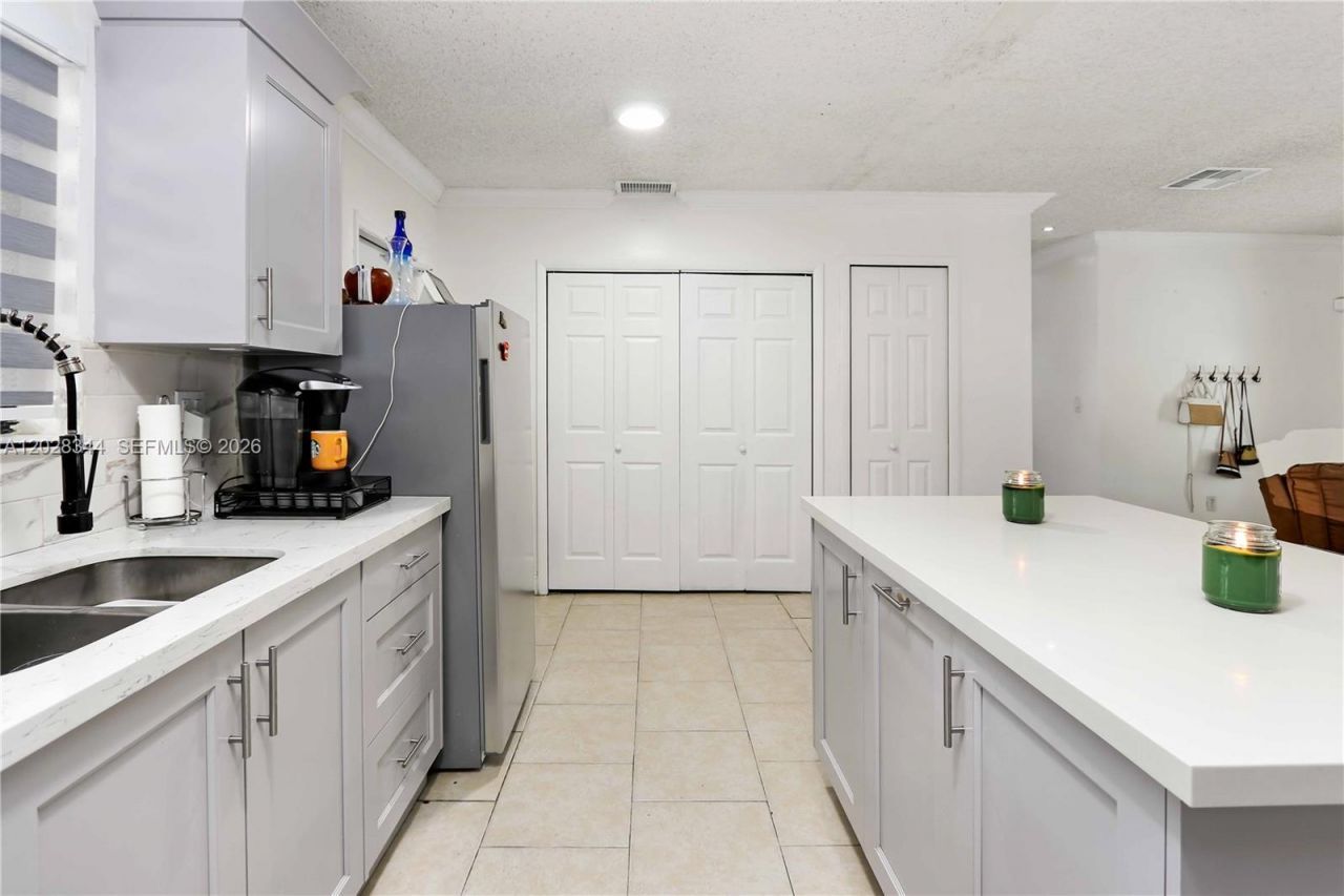 12100 SW 181st Ter , Miami, FL 33177 Photo