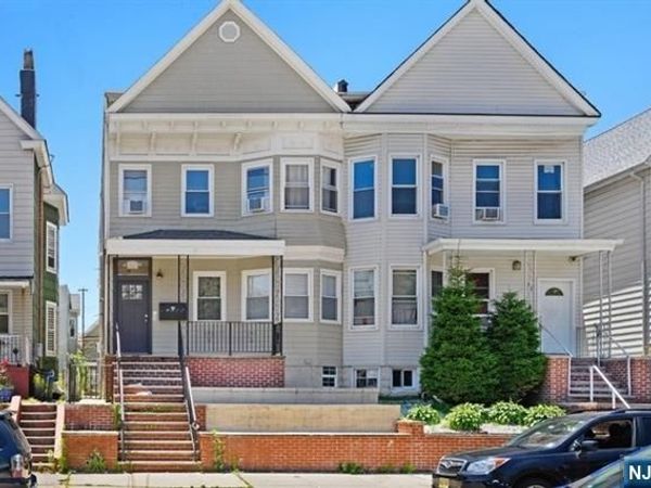 24 49th Street, BAYONNE, NJ 07002