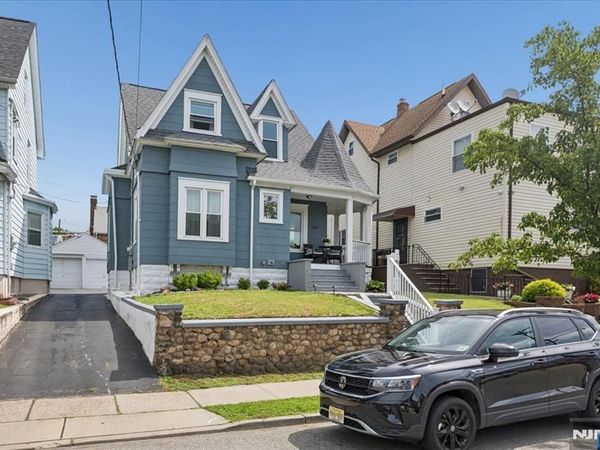 277 Grove Street, EAST RUTHERFORD, NJ 07073