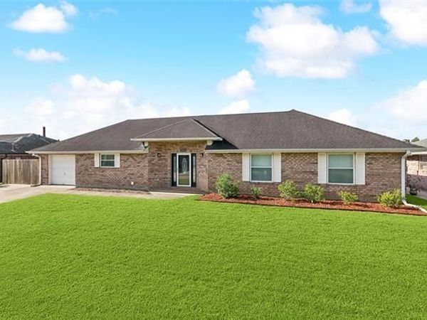 2560 KISMET Street , Marrero, LA 70072
