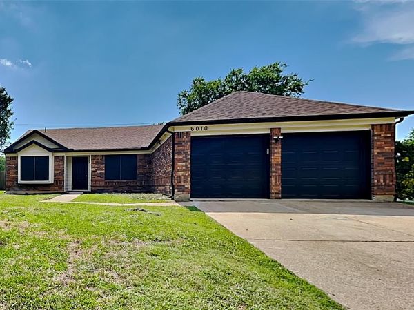 6010 Rocky Point Drive, Arlington, TX 76018
