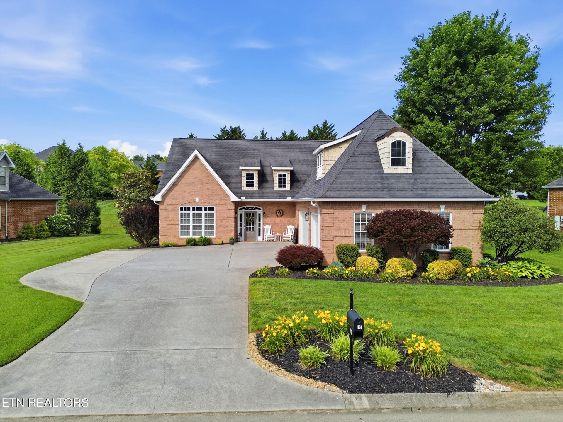 1733 Burnside Drive, Maryville, TN 37801 Main Photo