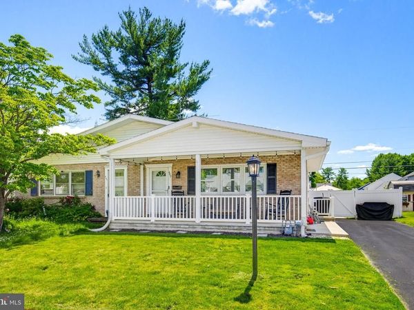 449 W MARION STREET, LITITZ, PA 17543