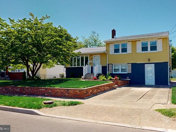 28 WASHINGTON AVENUE, BEVERLY, NJ 08010