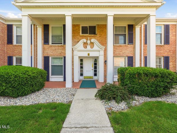 4243 W Bancroft Street, Ottawa Hills, OH 43615