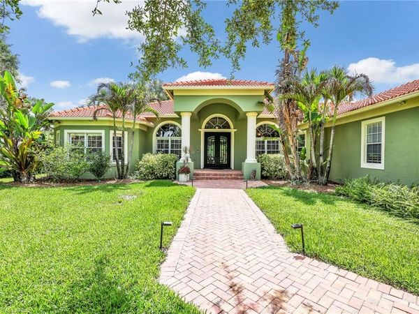 530 13th ST NW, NAPLES, FL 34120