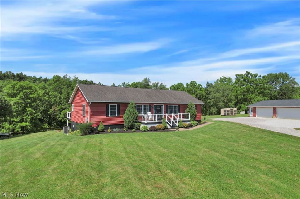 60145 Bliss Road , New Concord, OH 43762