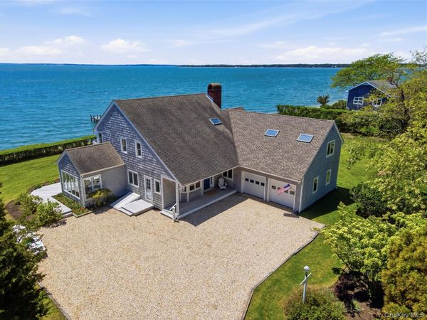 90 Peconic Avenue , Shelter Island, NY 11964