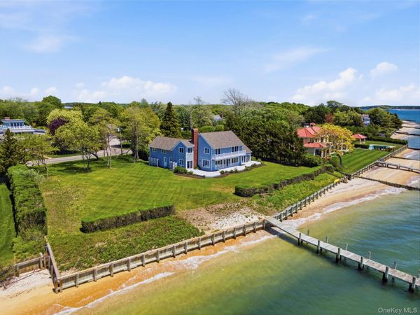 90 Peconic Avenue , Shelter Island, NY 11964