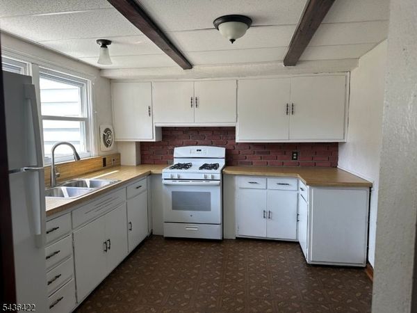 1 Emerson Ln West, Unit West, Warren, NJ 07059
