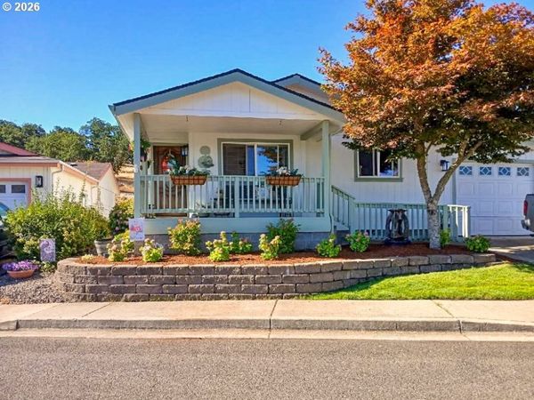 145 LITTLEBROOK LN, Roseburg, OR 97471