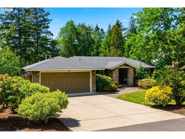 2109 WEMBLEY PARK RD, Lake Oswego, OR 97034
