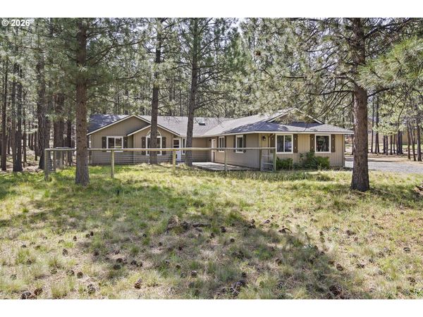 14485 MOUNTAIN VIEW LOOP, Sisters, OR 97759