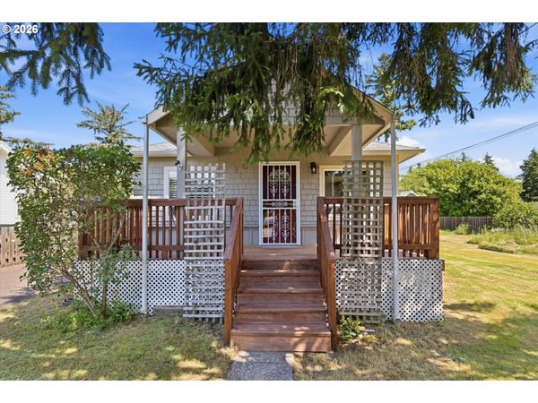 8327 SE Clatsop ST, Portland, OR 97266