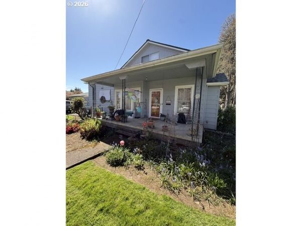 507 S 11TH AVE, Cornelius, OR 97113
