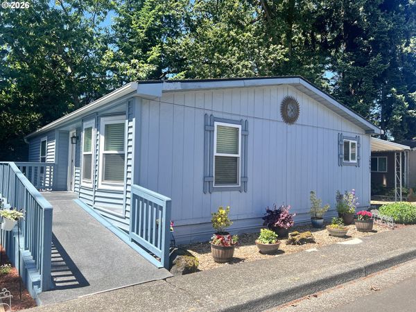 16461 SE HEARTHWOOD DR, Unit 52, Clackamas, OR 97015