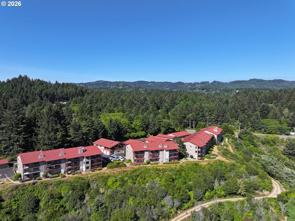 17744 HIGHWAY 101, Brookings, OR 97415