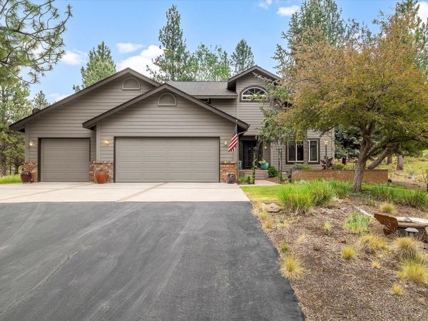 20423 Heritage Avenue, Bend, OR 97702